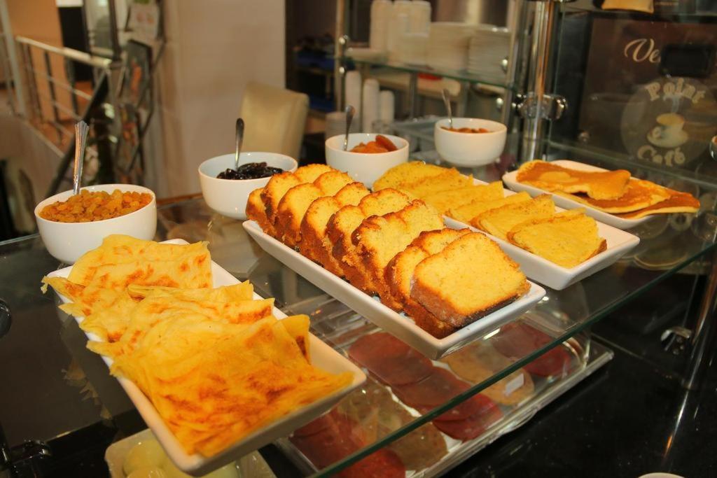 Calypso 호텔 아인 엘 투르크 외부 사진
